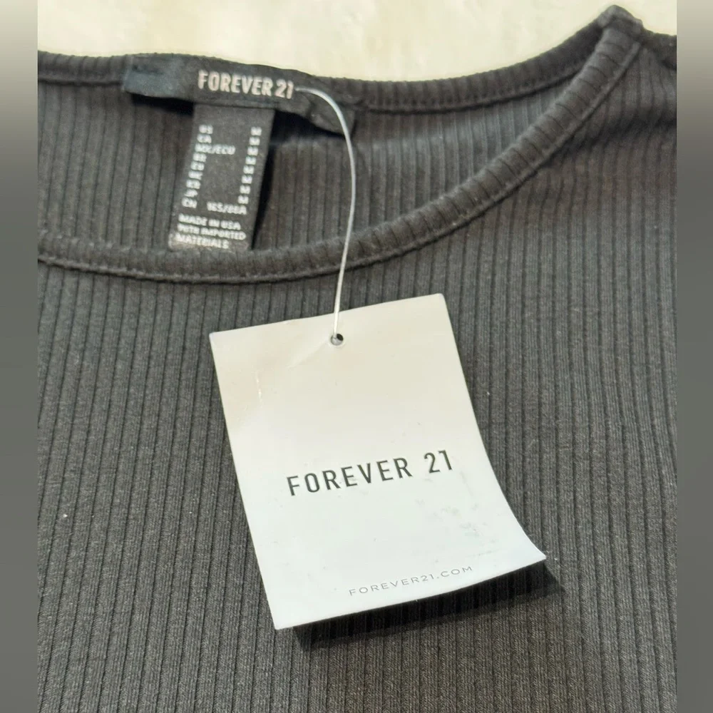 Forever 21 Size Medium Black Cap Sleeve Fitted Dress with High Side Slit  NEW! - Picture 2 of 10